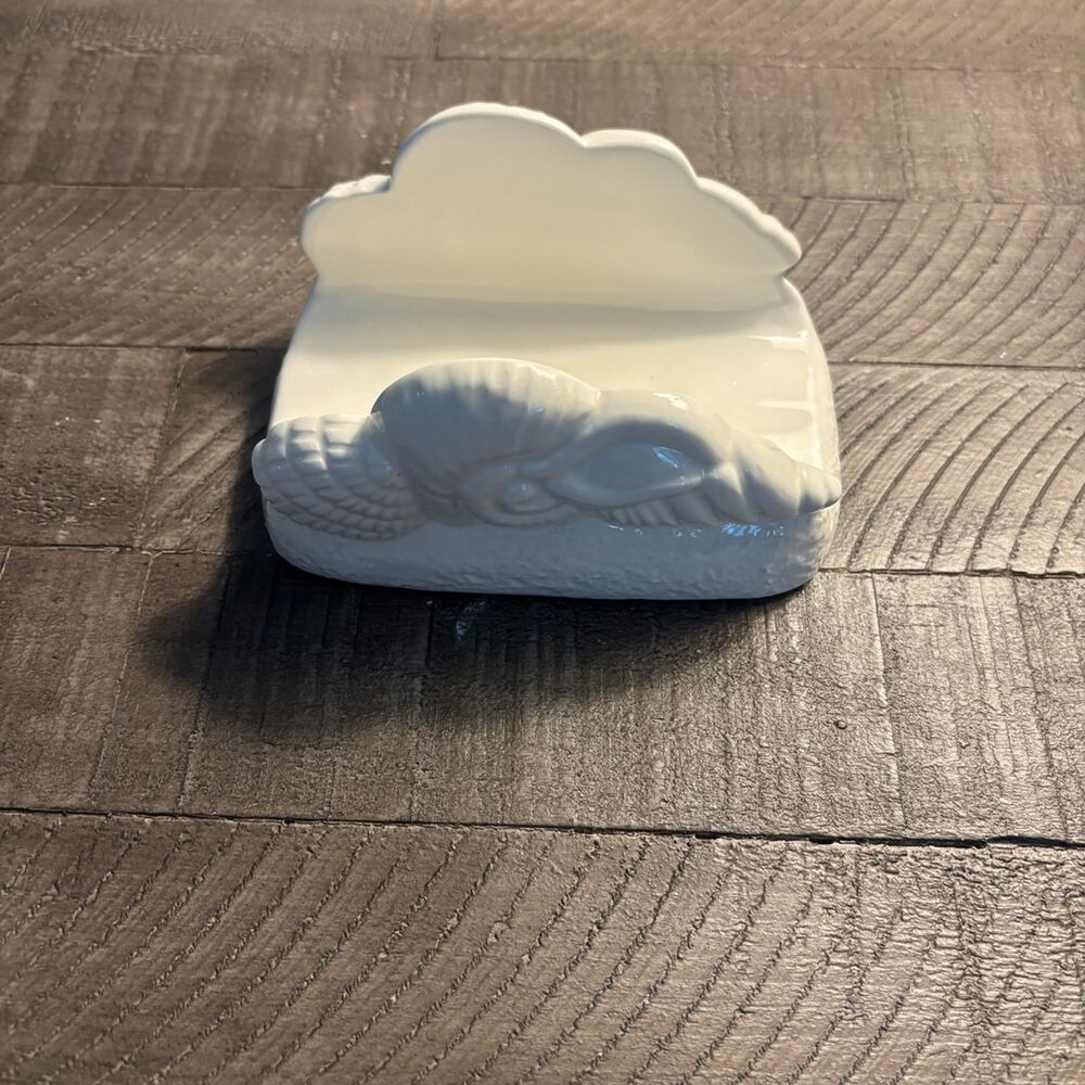 Vintage 90s Butter Mom Ceramic Seashell Bathroom Hand Towel Holder